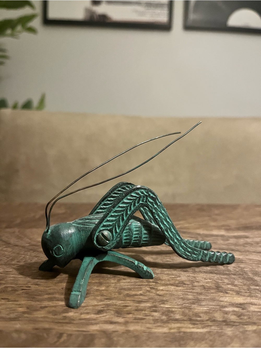 Small Wrought Iron Grass Hopper paperweight Table decor